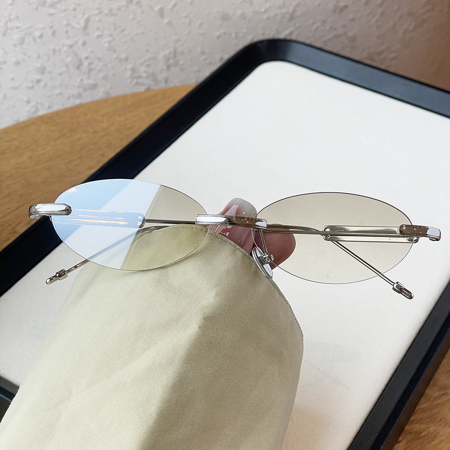 Plain Frameless Oval Flat Glas - Street Fashion Shoot reseña y precio