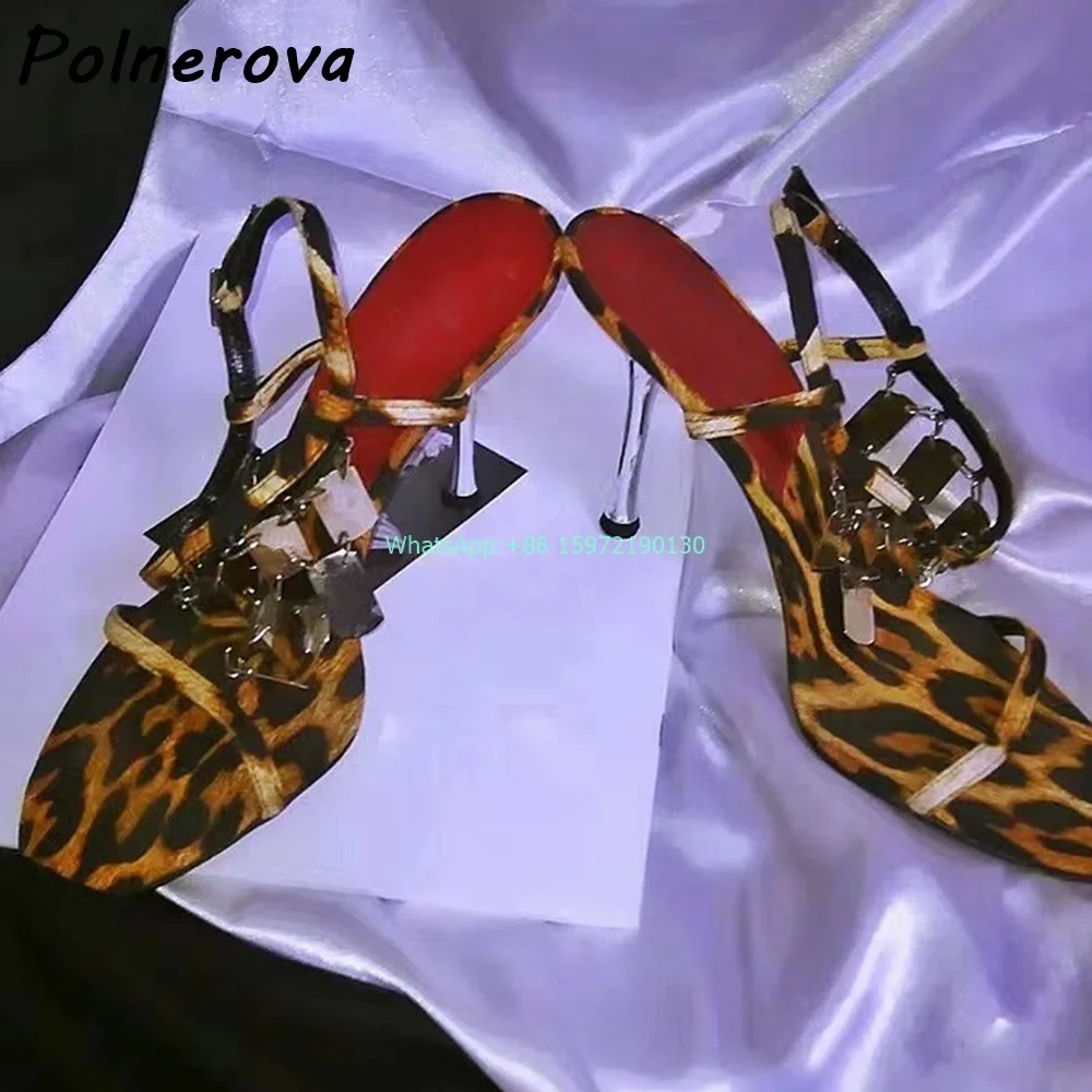 Leopard Metal Fringe Sandals R - Street Fashion Shoot reseña y precio